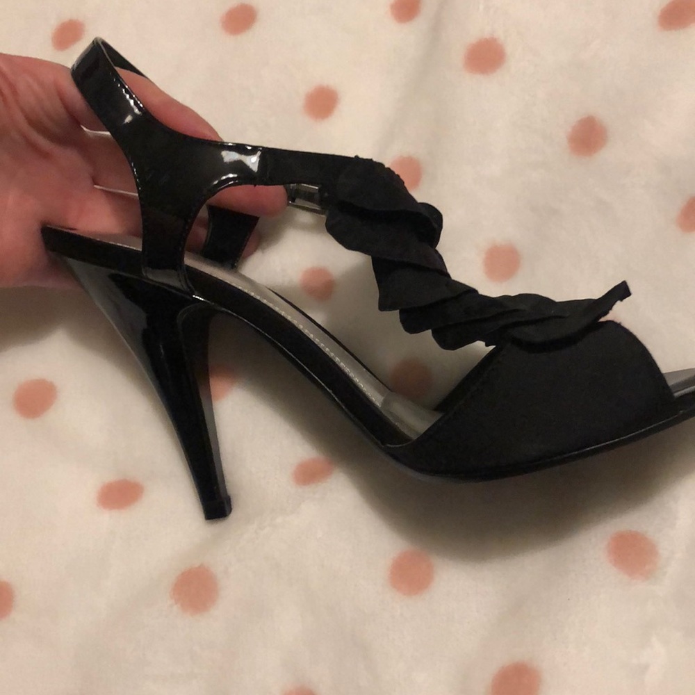 New black heels